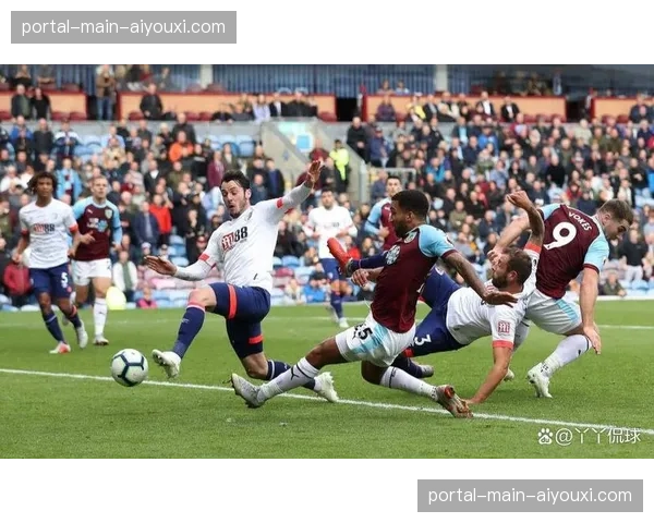 伯恩利降级边缘的战术困境：普劳斯定位球与安东尼反击的局限性